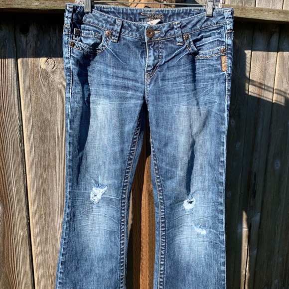 Silver Jeans - Picture 2 of 8